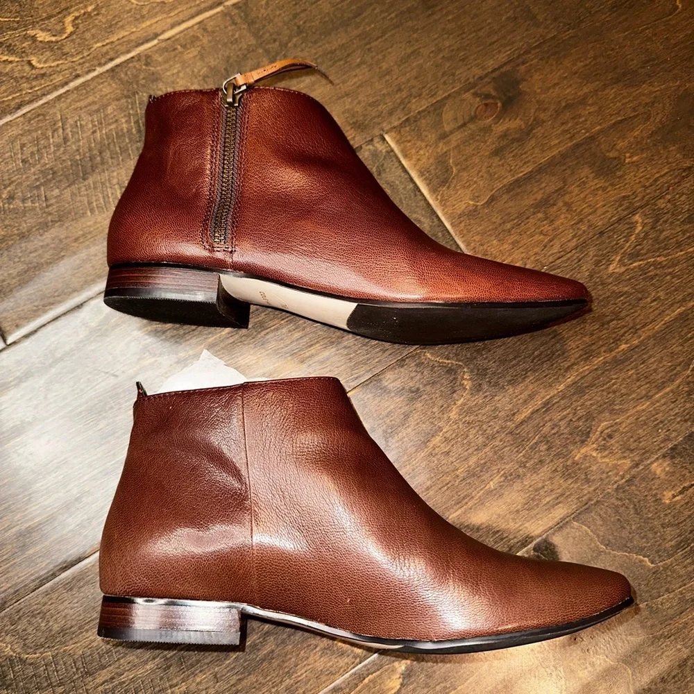 Cole Haan Belmont Leather Ankle Boot Chestnut Brown Minimalist Everyday Size 7.5